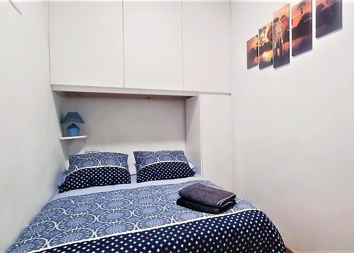 Habitacion En Centro De Ciudad Con Bano Compartido